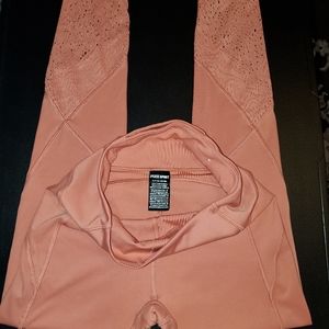 Cute coral VS leggings, sold out!!!